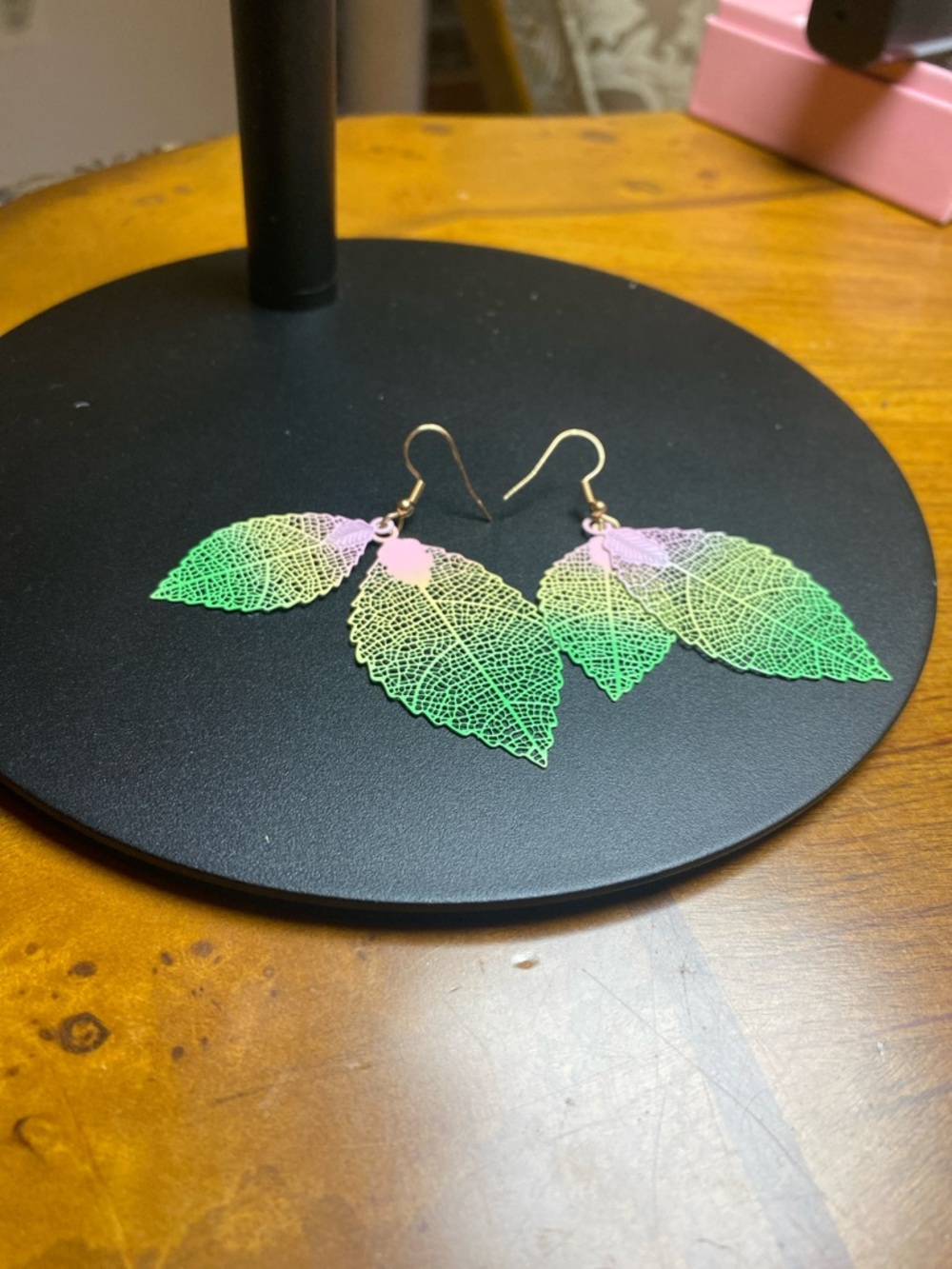 Delicate Gradient Leaf Drop Earrings - Pink & Green - Picture 3 of 3